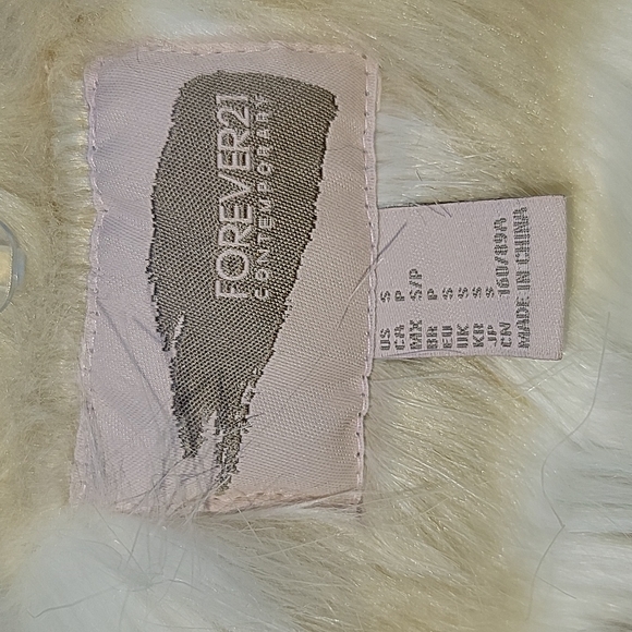 Faux Fur Vest - Picture 3 of 7